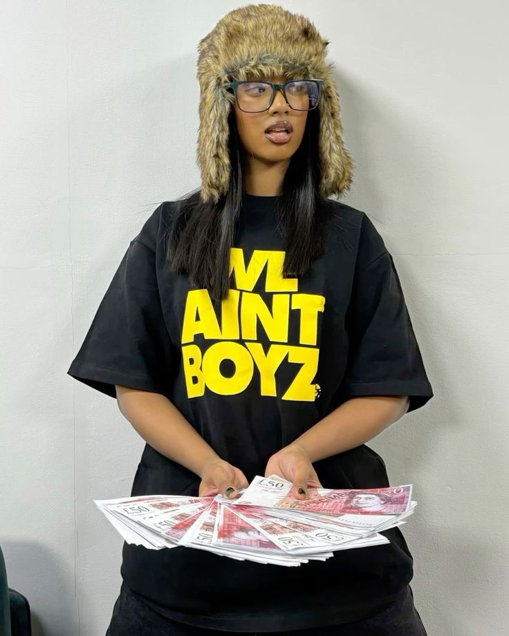 WE AINT BOYZ TEE